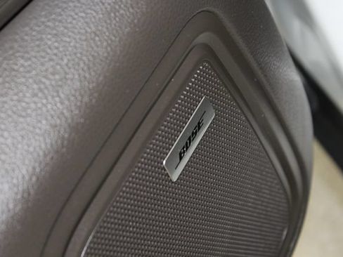 Used 2023 Porsche Macan Turbo AWD/4WD image 23