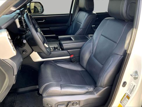 Used 2023 Toyota Sequoia Platinum AWD/4WD image 8