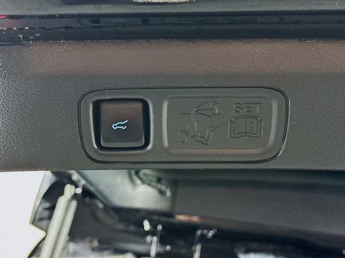 Used 2021 Ford Expedition Limited RWD image 32
