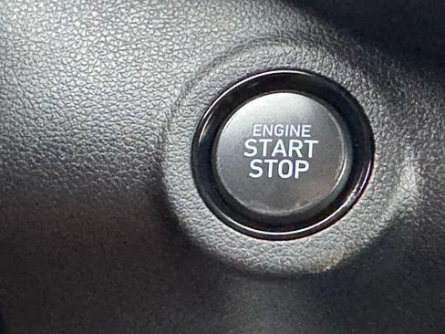 Used 2026 Hyundai Venue SEL FWD image 19