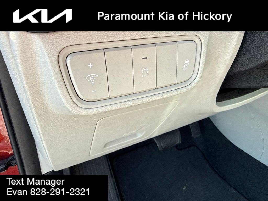 Used 2020 Kia Soul LX FWD image 16