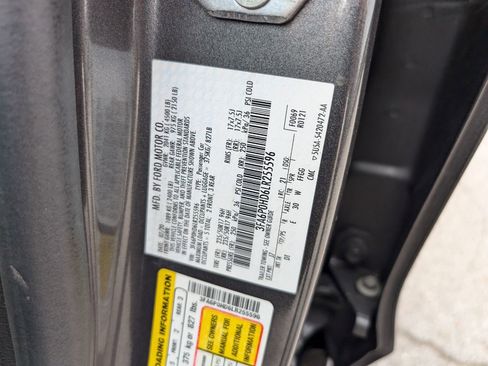 Used 2020 Ford Fusion SE FWD image 25