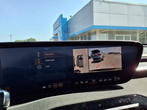 Used 2025 Buick Enclave Sport Touring FWD image 5