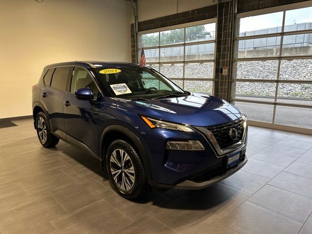 Used 2021 Nissan Rogue SV FWD image 2
