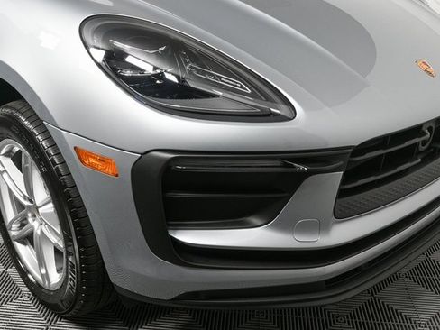 Certified 2025 Porsche Macan image 37