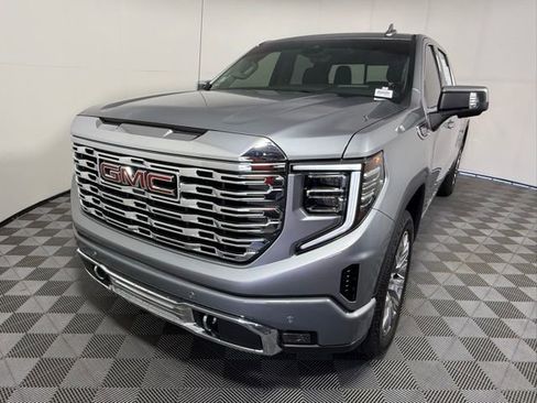 Used 2024 GMC Sierra 1500 Denali w/ Denali Reserve Package AWD/4WD image 8