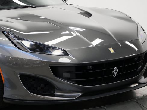 Used 2019 Ferrari Portofino RWD image 41