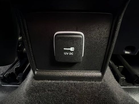 Used 2023 Jeep Compass Latitude w/ Convenience Group AWD/4WD image 19