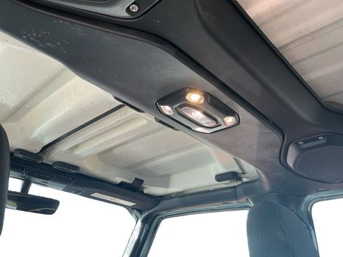 Used 2023 Jeep Wrangler Unlimited Rubicon image 17