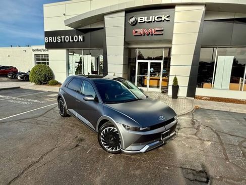 Used 2024 Hyundai Ioniq 5 Limited image 2