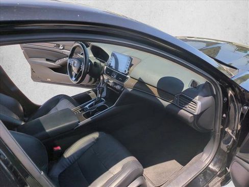 Used 2018 Honda Accord Touring image 23