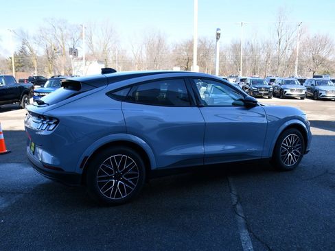 Used 2025 Ford Mustang Mach-E Premium image 7