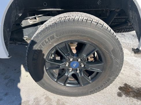 Used 2016 Ford F150 XLT w/ Equipment Group 302A Luxury image 9