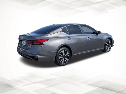 Used 2022 Nissan Altima 2.5 SV image 4