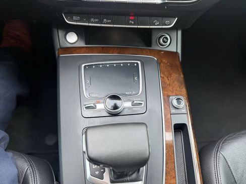 Used 2018 Audi Q5 2.0T Premium Plus w/ Premium Plus Package image 36