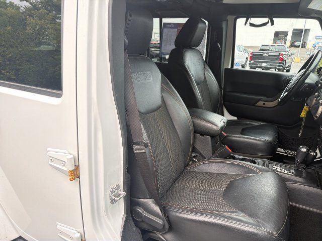 Used 2017 Jeep Wrangler Unlimited Sahara AWD/4WD image 18
