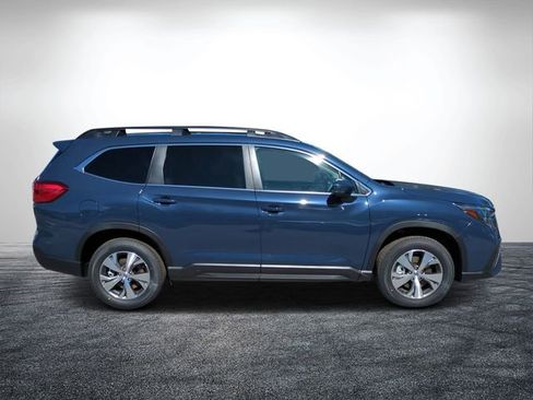 Used 2025 Subaru Ascent Premium AWD/4WD image 2