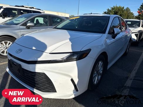 Used 2026 Toyota Camry LE w/ Convenience Package FWD image 17
