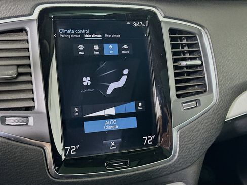 Used 2021 Volvo XC90 T5 Momentum w/ Protection Package Premier image 22