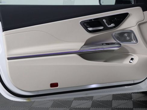 New 2026 Mercedes-Benz CLE 300 4MATIC Coupe image 7