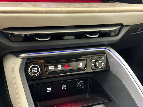 Certified 2025 Audi Q5 Premium w/ Convenience Package AWD/4WD image 15