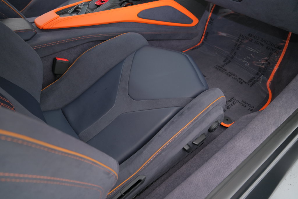 Used 2024 Lamborghini Revuelto AWD/4WD image 14