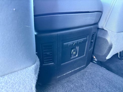Used 2017 RAM 1500 Big Horn AWD/4WD image 32