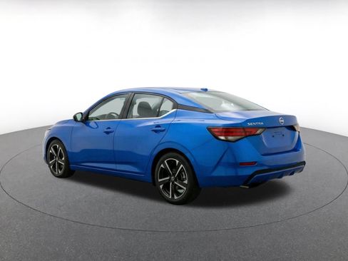 Used 2025 Nissan Sentra SV FWD image 7