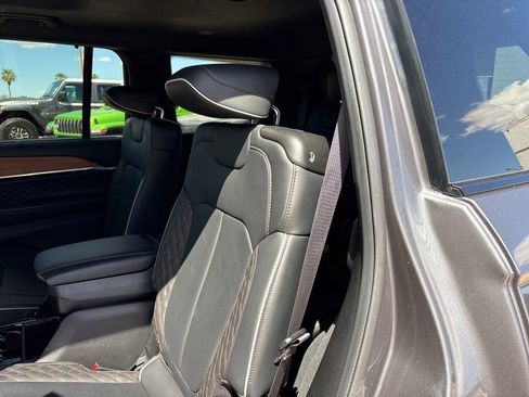 Certified 2023 Jeep Grand Cherokee L Summit AWD/4WD image 18