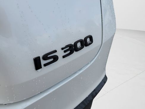 Used 2021 Lexus IS 300 w/ Comfort Package image 6