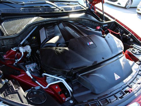 Used 2015 BMW X5 M image 42