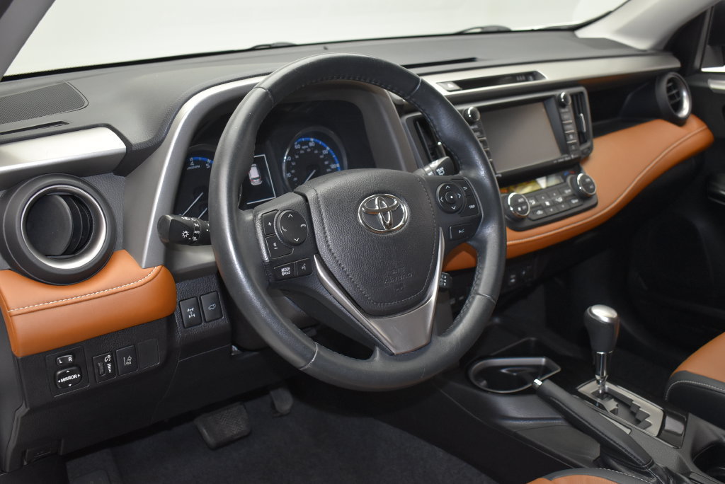 Used 2017 Toyota RAV4 Limited w/ Advanced Technology Package AWD/4WD image 17