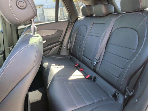 Used 2018 Mercedes-Benz GLC 300 image 32