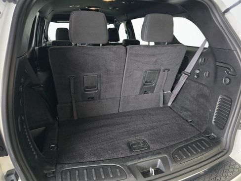 Used 2025 Dodge Durango GT AWD/4WD image 17