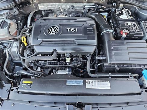 Used 2015 Volkswagen Golf SE w/ Golf Sport Package image 23