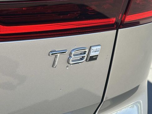 New 2026 Volvo XC60 T8 Plus w/ Protection Package Premier image 22