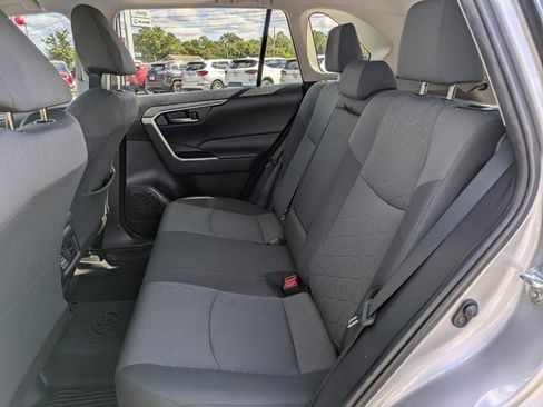 Used 2022 Toyota RAV4 XLE image 14