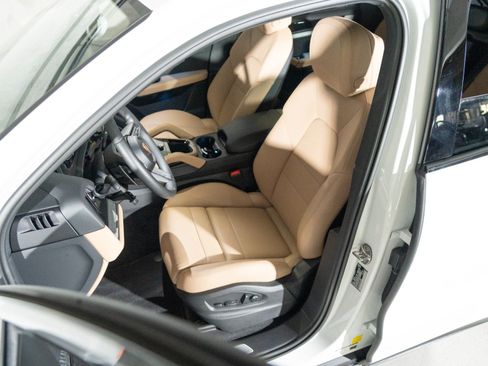 Certified 2026 Porsche Cayenne S AWD/4WD image 5