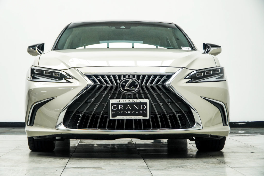Used 2022 Lexus ES 350 Ultra Luxury w/ Accessory Package 2 FWD image 11