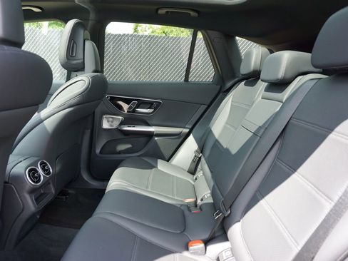 Certified 2025 Mercedes-Benz GLC 300 4MATIC image 43