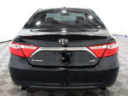 Used 2015 Toyota Camry XSE w/ Advanced Technology Package image 32