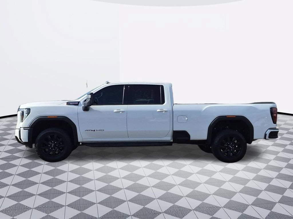 Used 2024 GMC Sierra 3500 AT4 w/ Technology Package AWD/4WD image 3