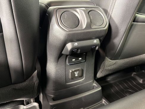 Used 2022 Jeep Wrangler Unlimited Sahara w/ Cold Weather Group AWD/4WD image 21