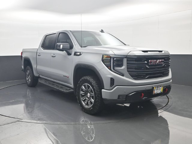Used 2024 GMC Sierra 1500 AT4 w/ Technology Package AWD/4WD image 3