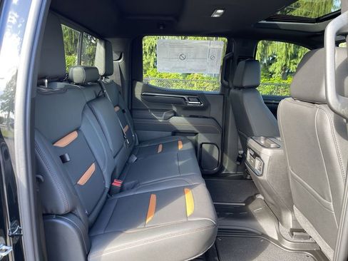 New 2026 GMC Sierra 1500 AT4 w/ AT4 Premium Package AWD/4WD image 28