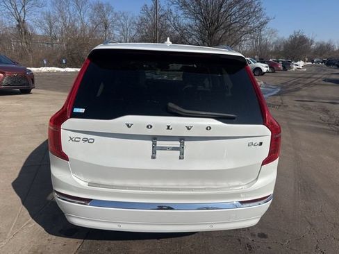 Used 2023 Volvo XC90 B6 Ultimate w/ Protection Package Premier AWD/4WD image 4
