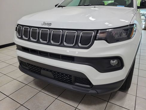 Used 2022 Jeep Compass Latitude AWD/4WD image 25