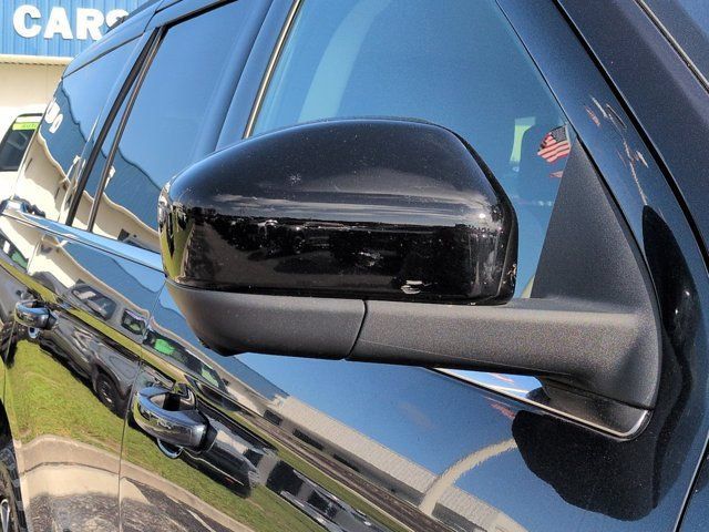 Used 2025 Ford Expedition Active RWD image 11
