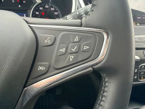 Certified 2022 Chevrolet Equinox LT FWD image 11