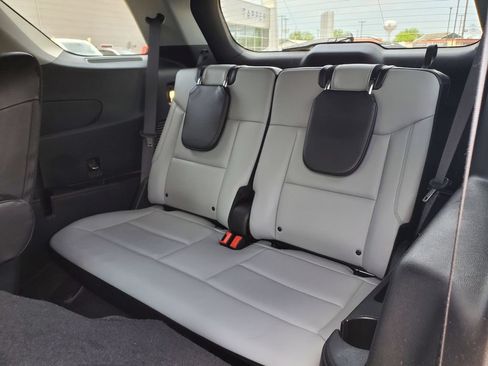 Used 2021 Ford Explorer XLT w/ Equipment Group 202A AWD/4WD image 10